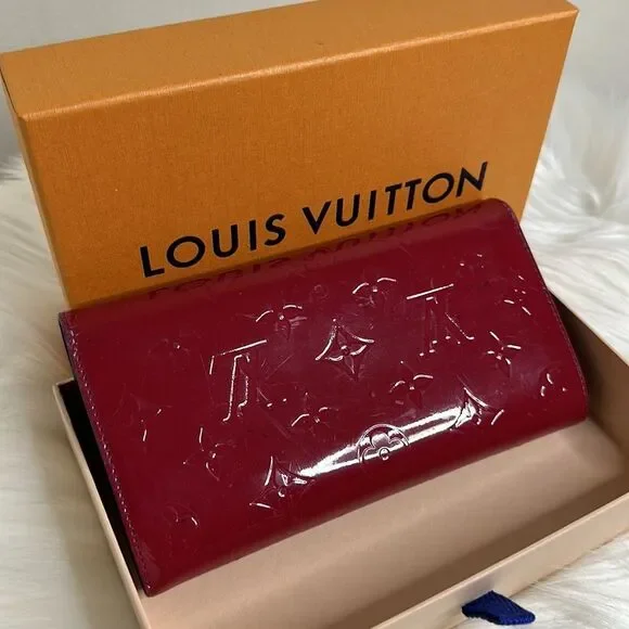 COPY - 💯Authentic Louis Vuitton Vernis Monogram Wallet 🍀 - Picture 6 of 13
